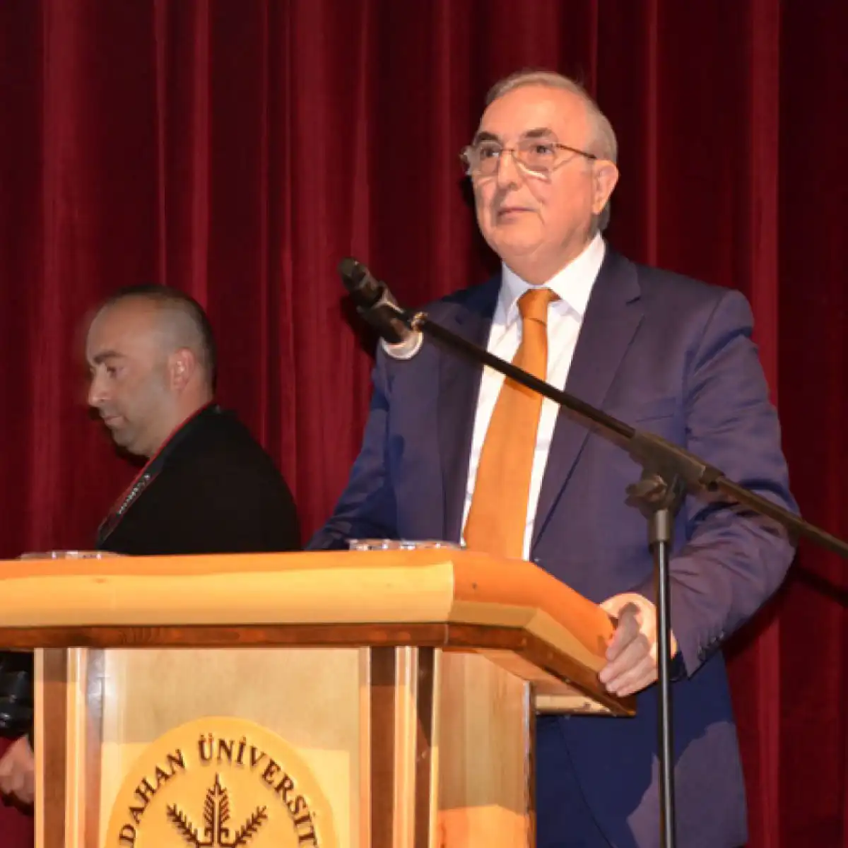 Ensar Öğüt'ün Siyasi Hayatı Ensar Öğüt Kimdir?