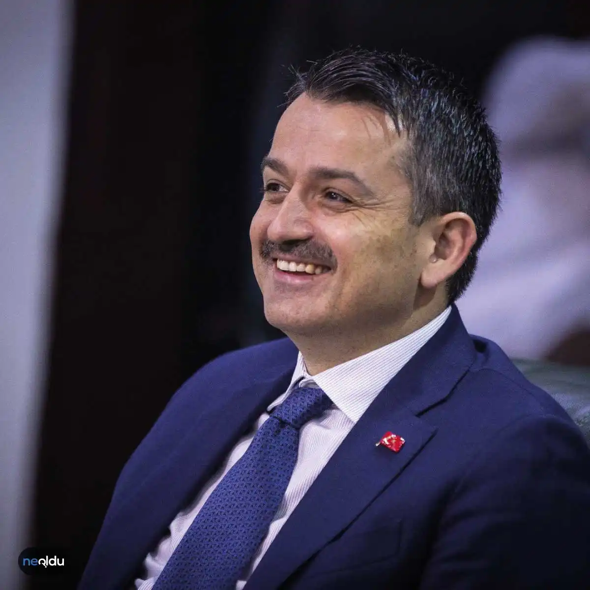 Bekir Pakdemirli Eğitim ve Çalışma Hayatı Bekir Pakdemirli Kimdir?