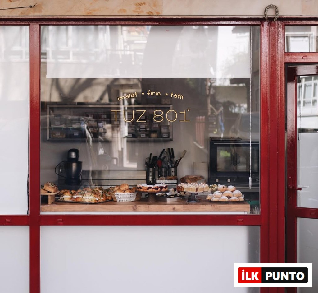 Tuz 801 Bakery tatlı vitrini