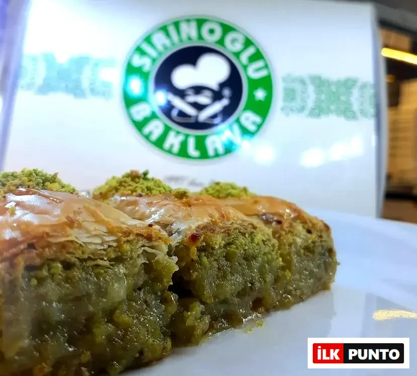 Şirinoğlu Baklava fıstıklı baklava.