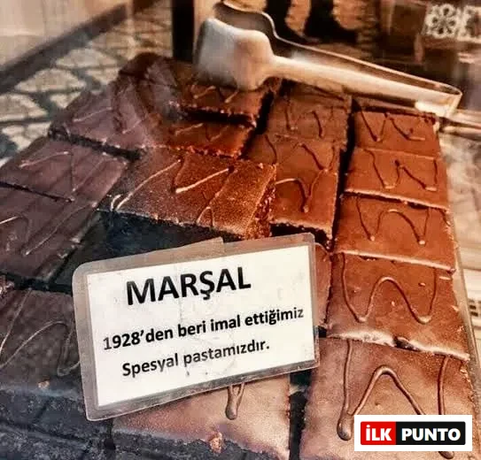 Ulus Pastanesi’nde 1928’den beri üretilen Bursa’nın ünlü Marşal Pastası