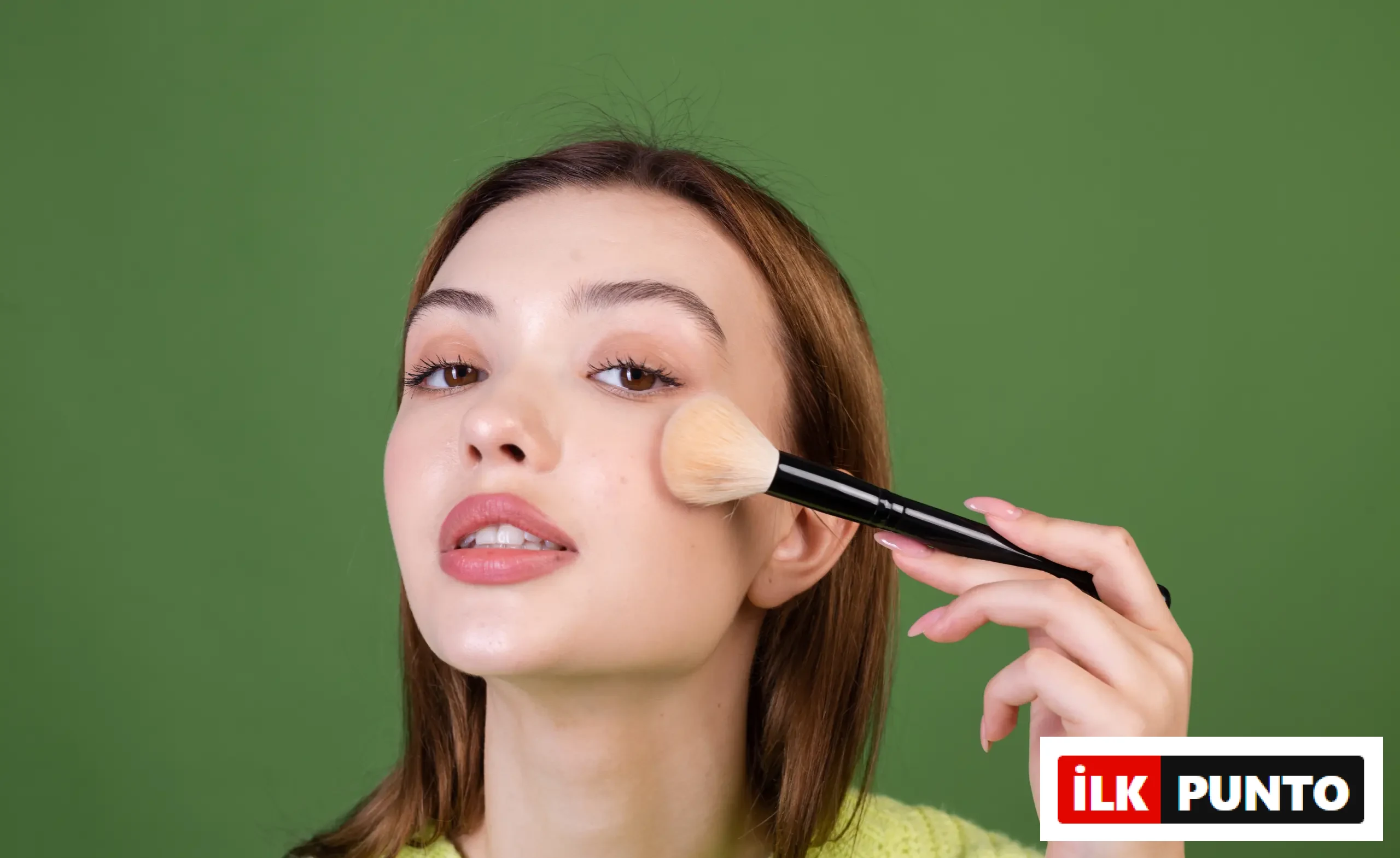 Doğal Tonların Büyüsü: Clean Girl Makyajı Hakkında