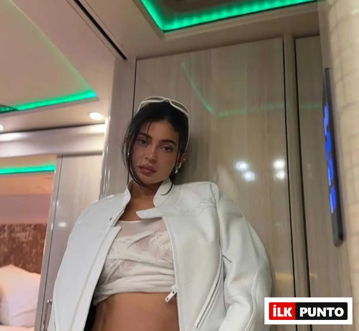 5. Kylie Jenner (@kyliejenner) En Çok Takipçisi Olan Instagram Hesapları