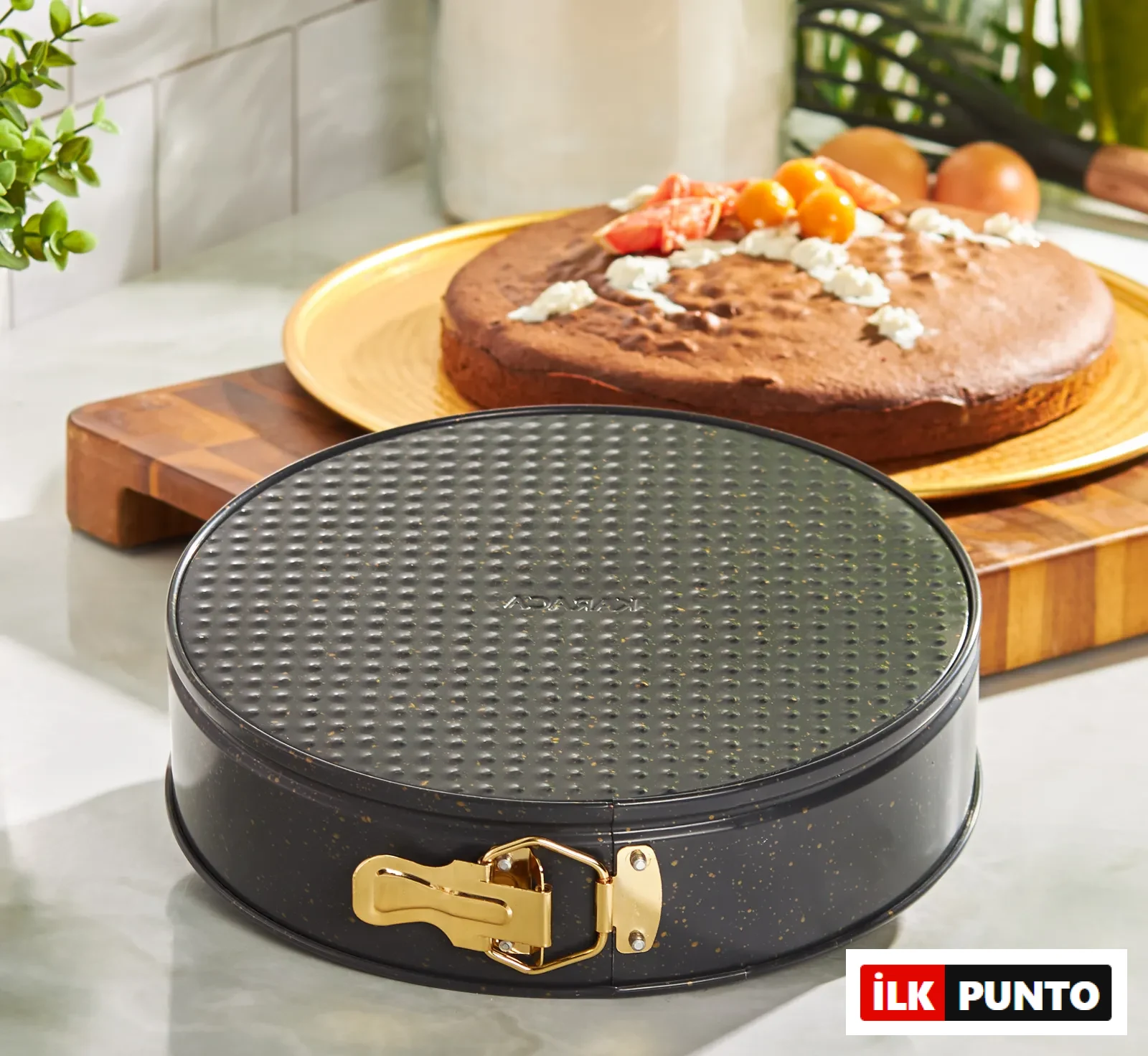 Karaca Black Gold Kelepçeli Kek Kalıbı 26 Cm