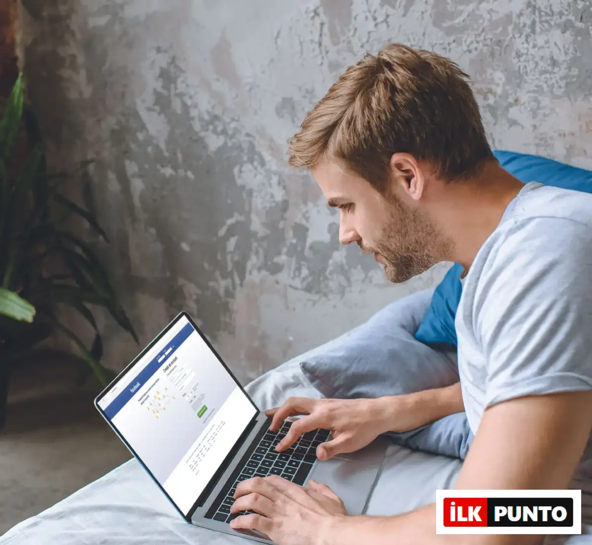 Facebook ve Twitter'ın Gelişimi