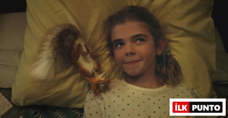 Flora ile Ulysses Film Konusu ve Oyuncuları
