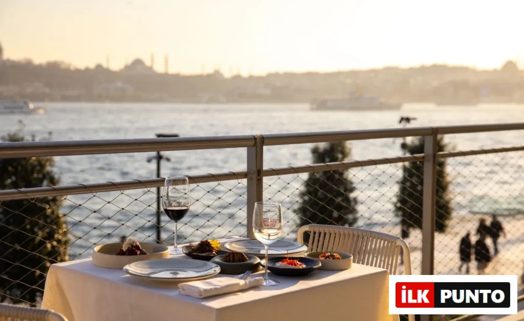 Restoran Modern, tarihi yarımada manzarası ve Gault & Millau ödüllü menüsüyle İstanbul’da romantik akşam yemeği için tercih edilen restoran.