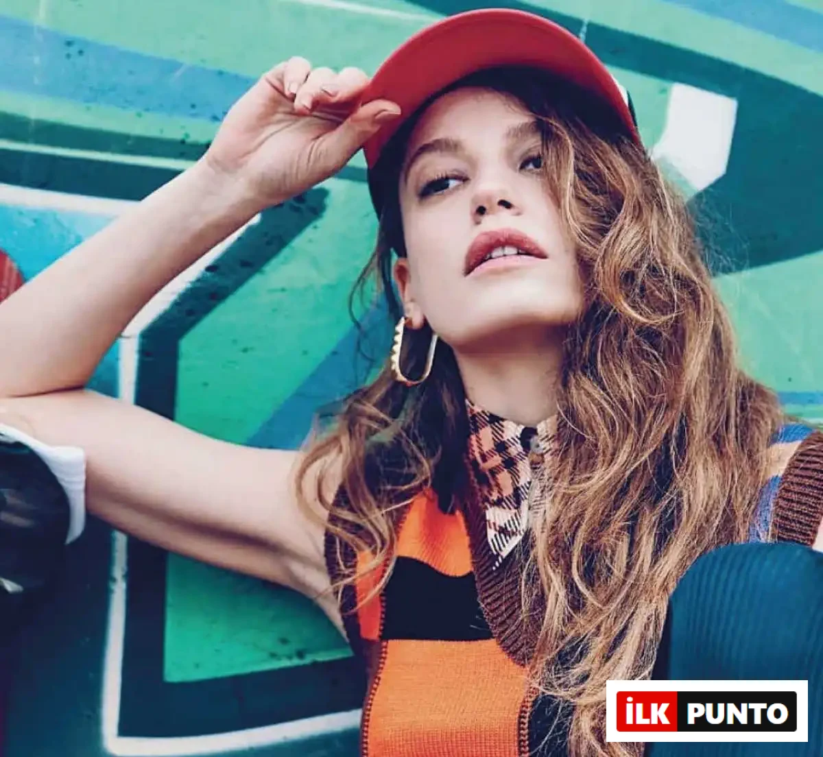 Serenay Sarıkaya gençliği Serenay Sarıkaya Kimdir? Hayatı ve Biyografisi