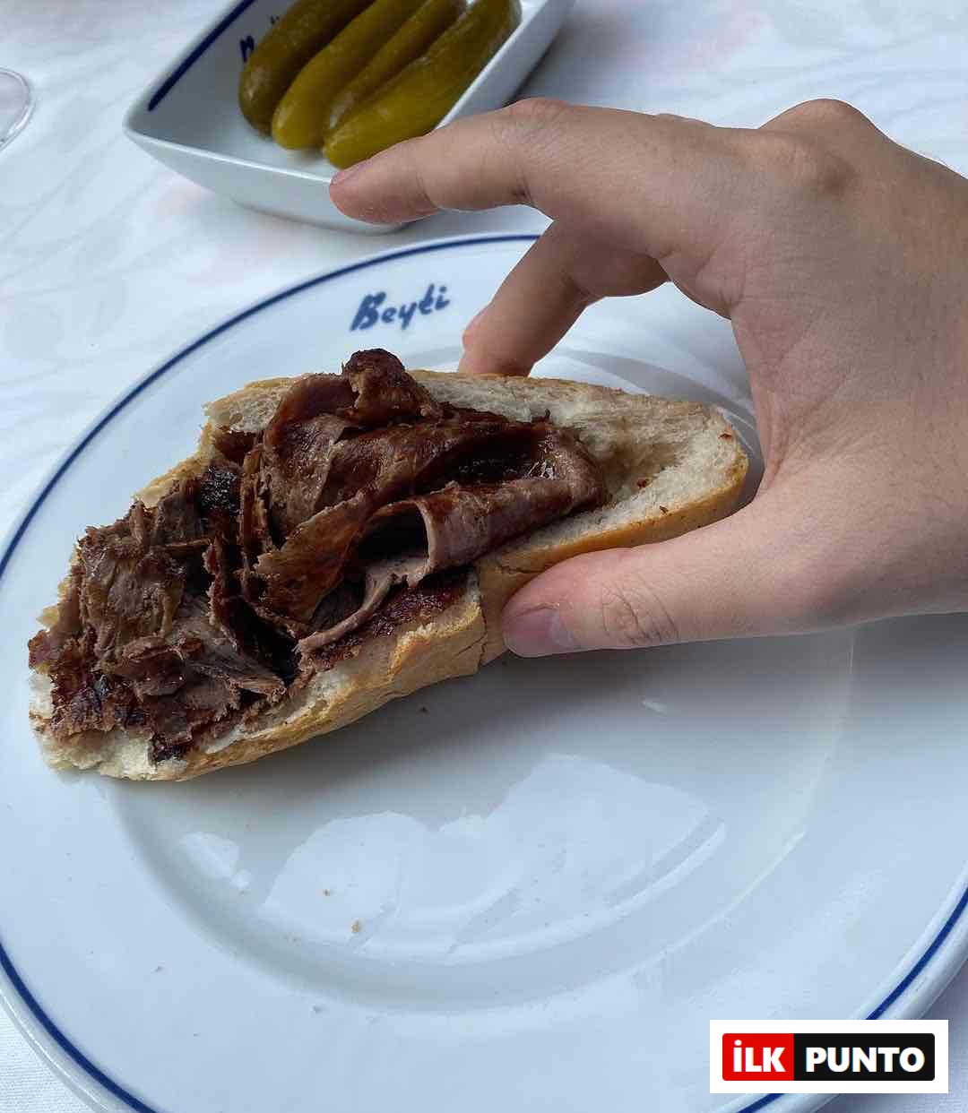 Beyti Restaurant döner ekmek