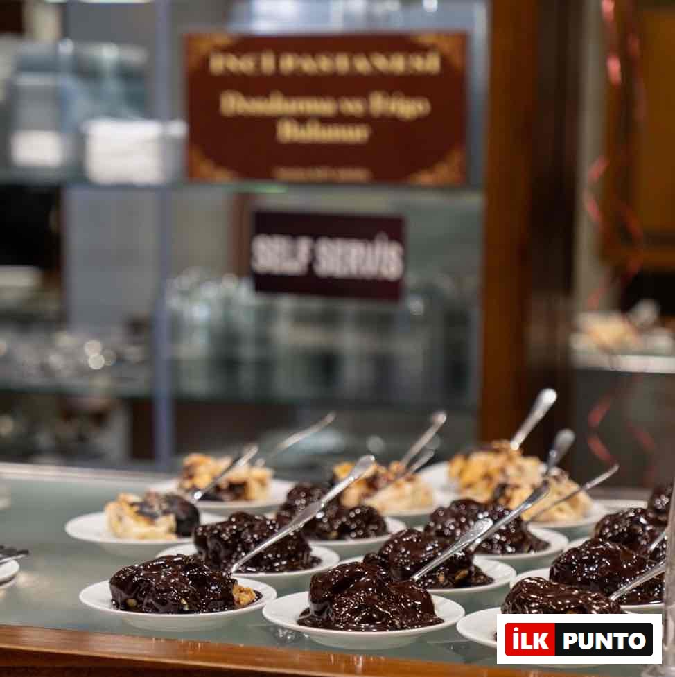 İnci Pastanesi profiterol