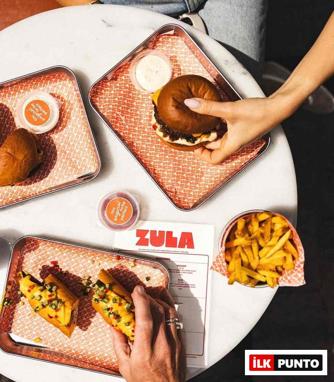 Zula sosisli ve hamburger