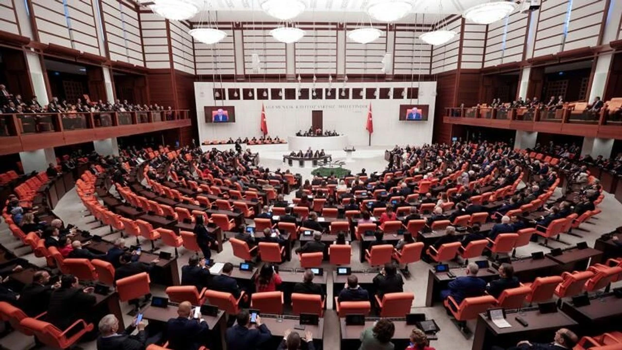 Sigara yasağında yeni adım! Teklif Meclis’e geliyor