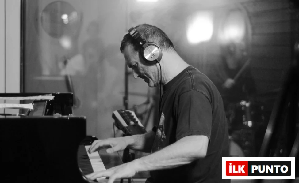 caz piyanisti ve bestecisi Kerem Görsev